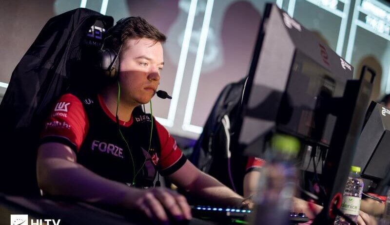 forZe esports team.