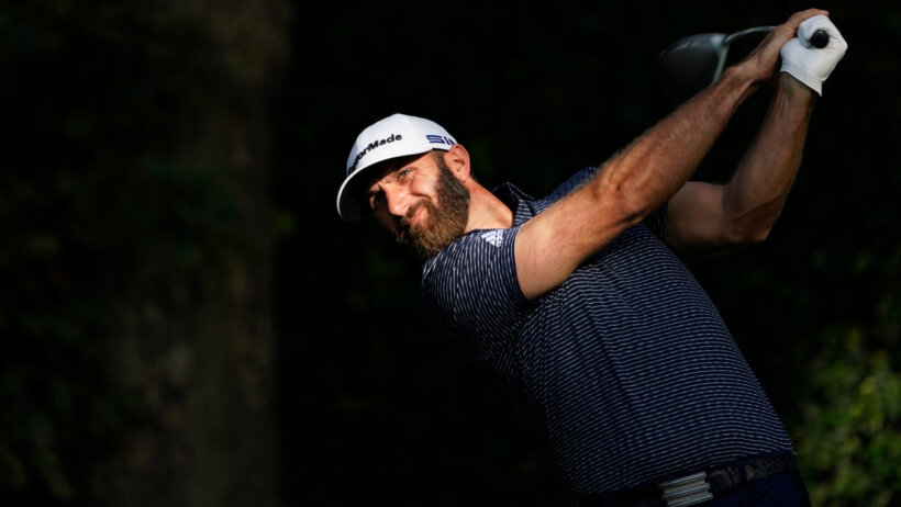 Dustin Johnson swinging