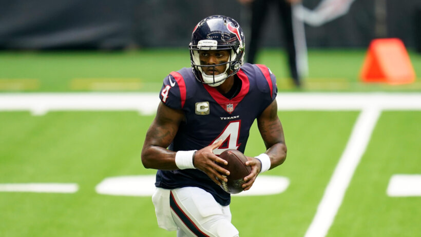 Deshaun Watson looking downfield
