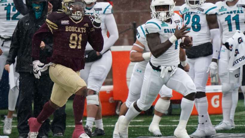 CJ Marable breaks away
