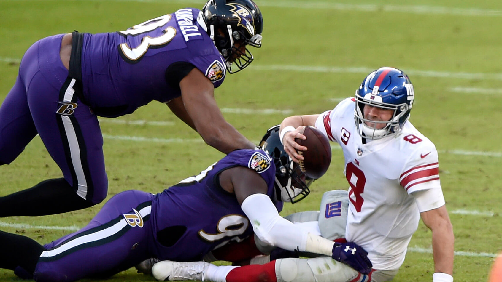 Ravens tackle Daniel Jones