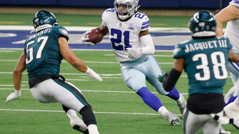 Dallas Cowboys running back Ezekiel Elliott running with the ball
