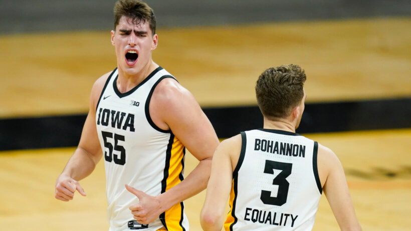 Luka Garza screaming reaction
