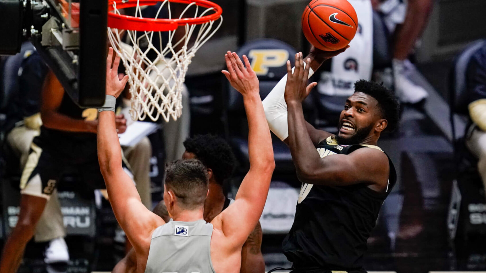 Trevion Williams shoots the basketball in the paint