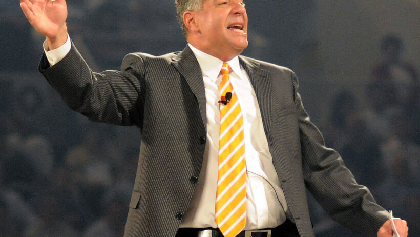 Bruce Pearl on the sideline