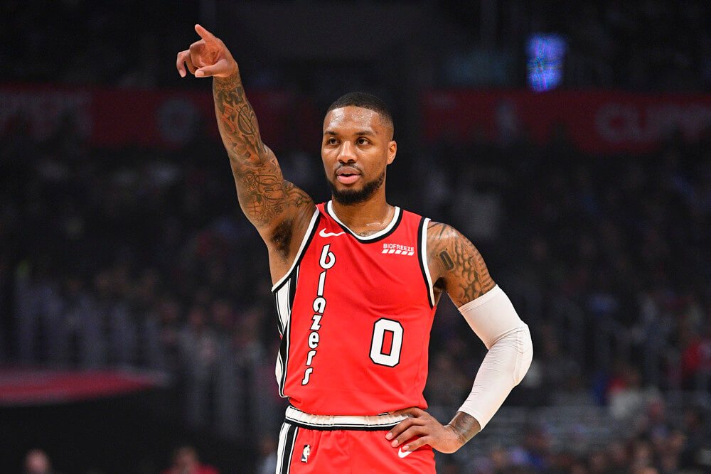 Damian Lillard pointing
