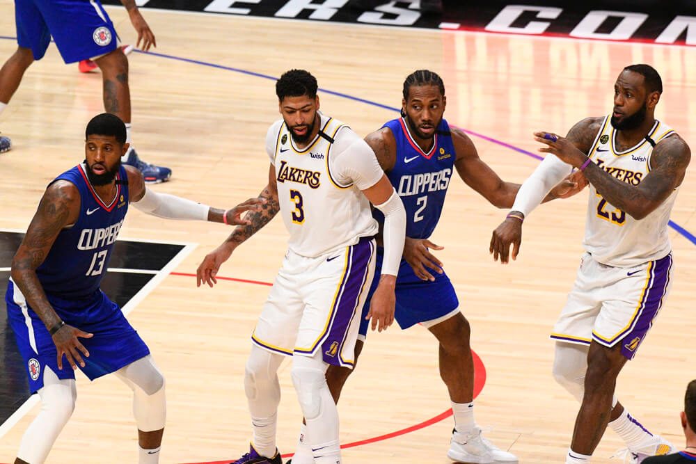 LeBron James throws pass