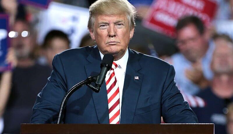 Donald Trump on stage with Michael Flynn