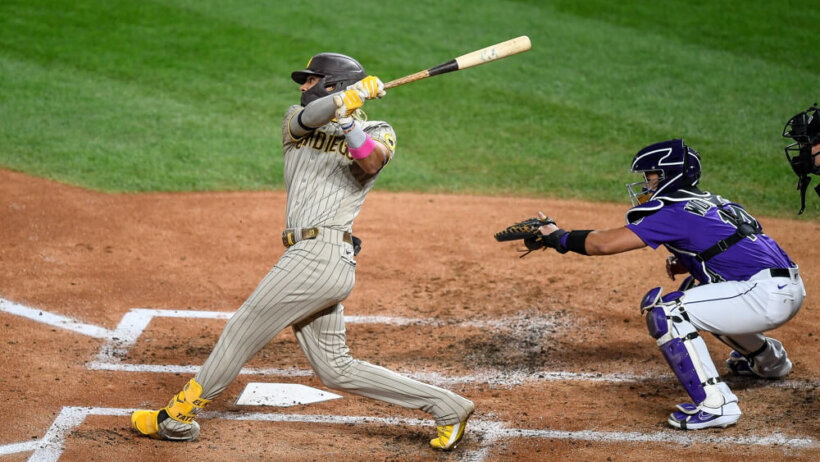 Fernando Tatis swings