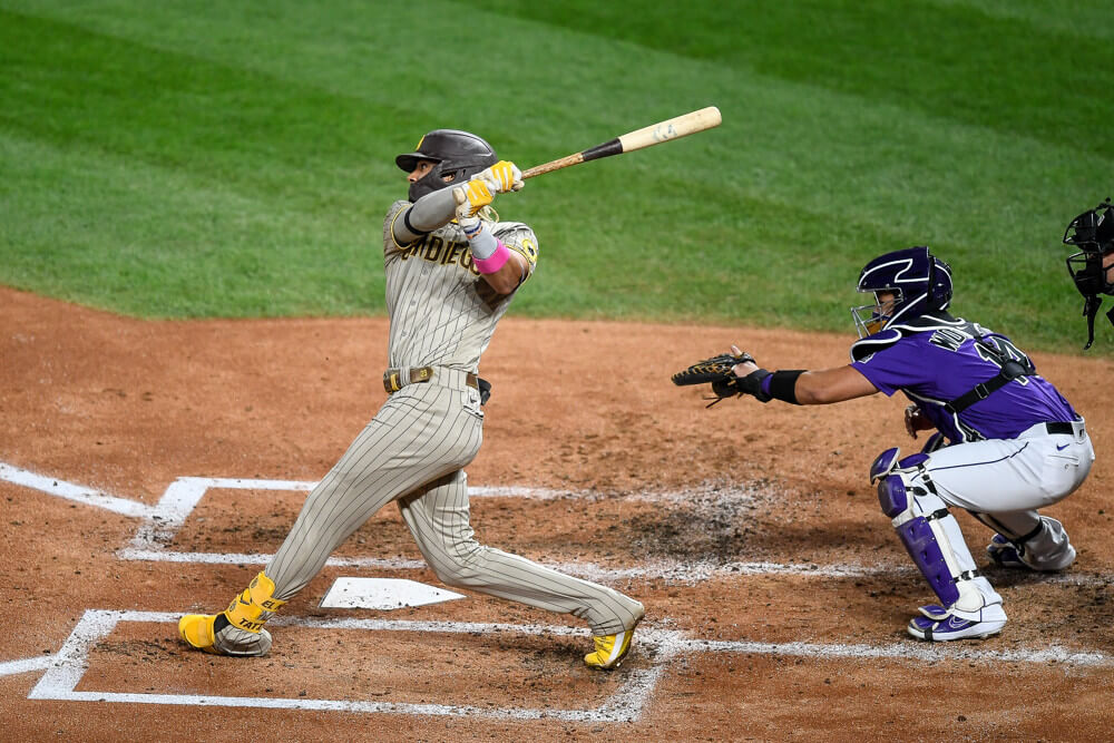 Fernando Tatis swings