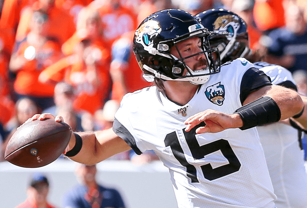 Gardner Minshew back to pass