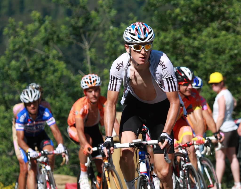 Geraint Thomas climbing