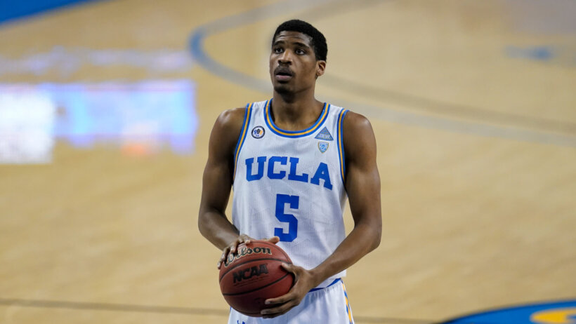 UCLA guard Chris Smith at the free-throw line