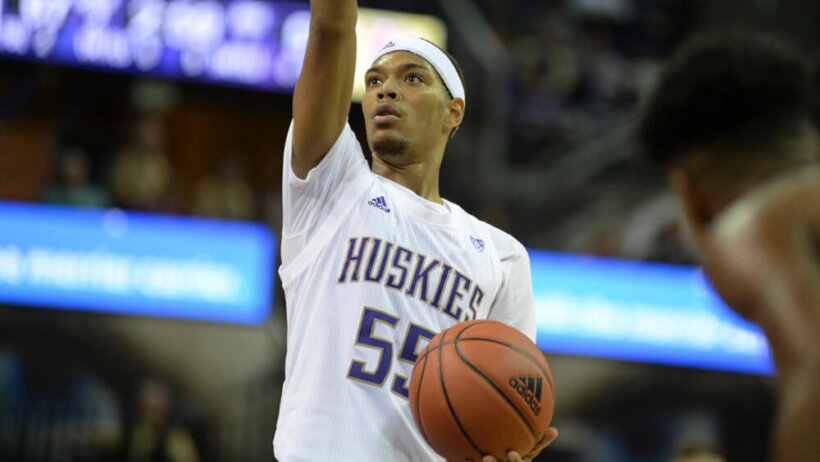 Washington Huskies guard Quade Green getting ready to shoot a free throw
