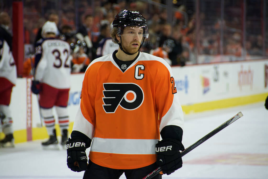 Claude Giroux during warmup