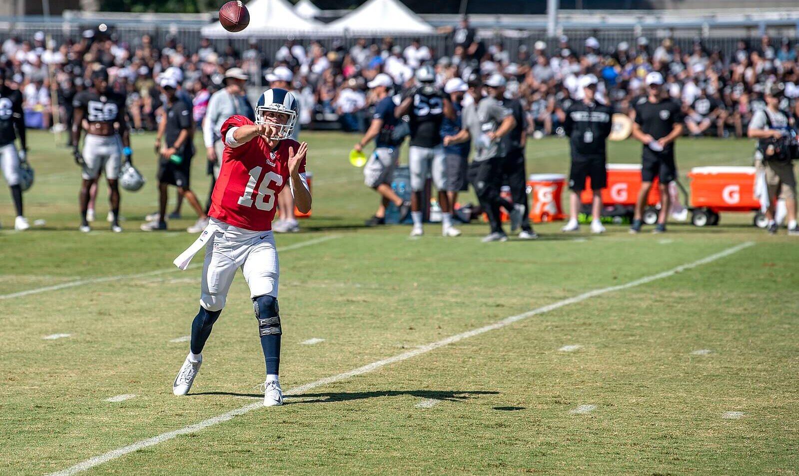 Jared Goff throwing a pass at practice