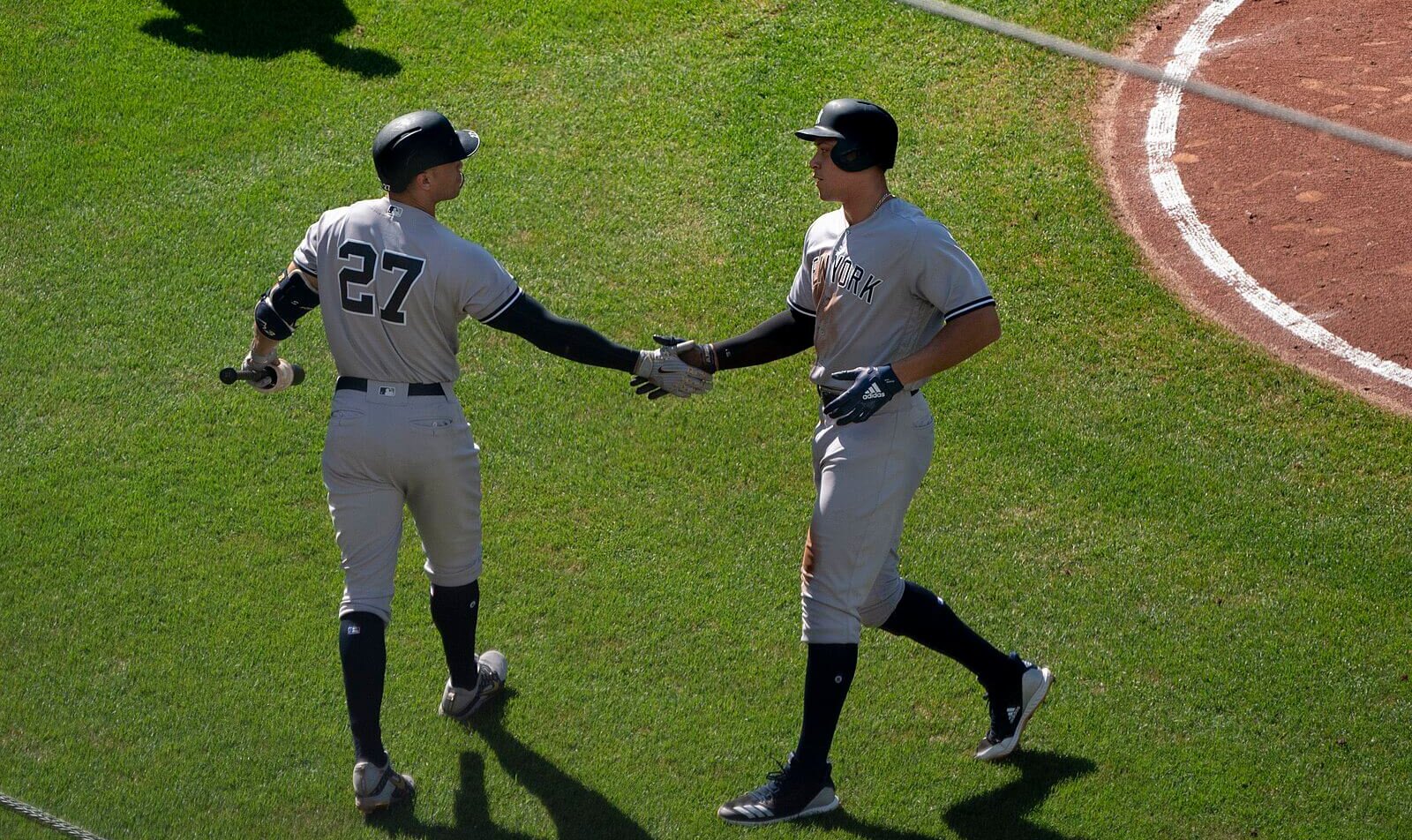 Giancarlo Stanton and Aaron Judge Judge celebrating a home