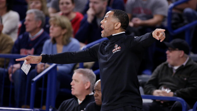 Damon Stoudamire coaching