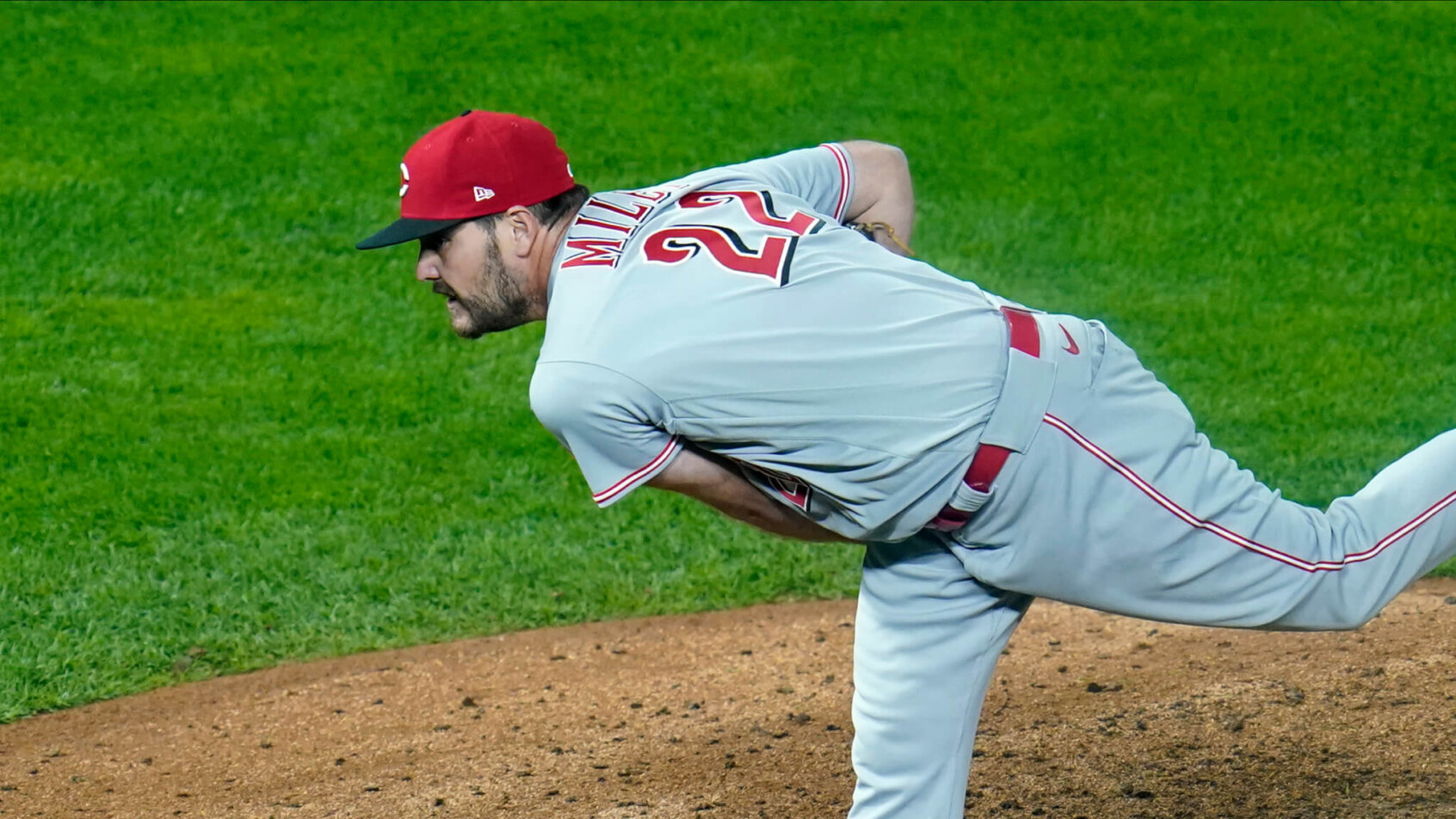 Wade Miley pitching