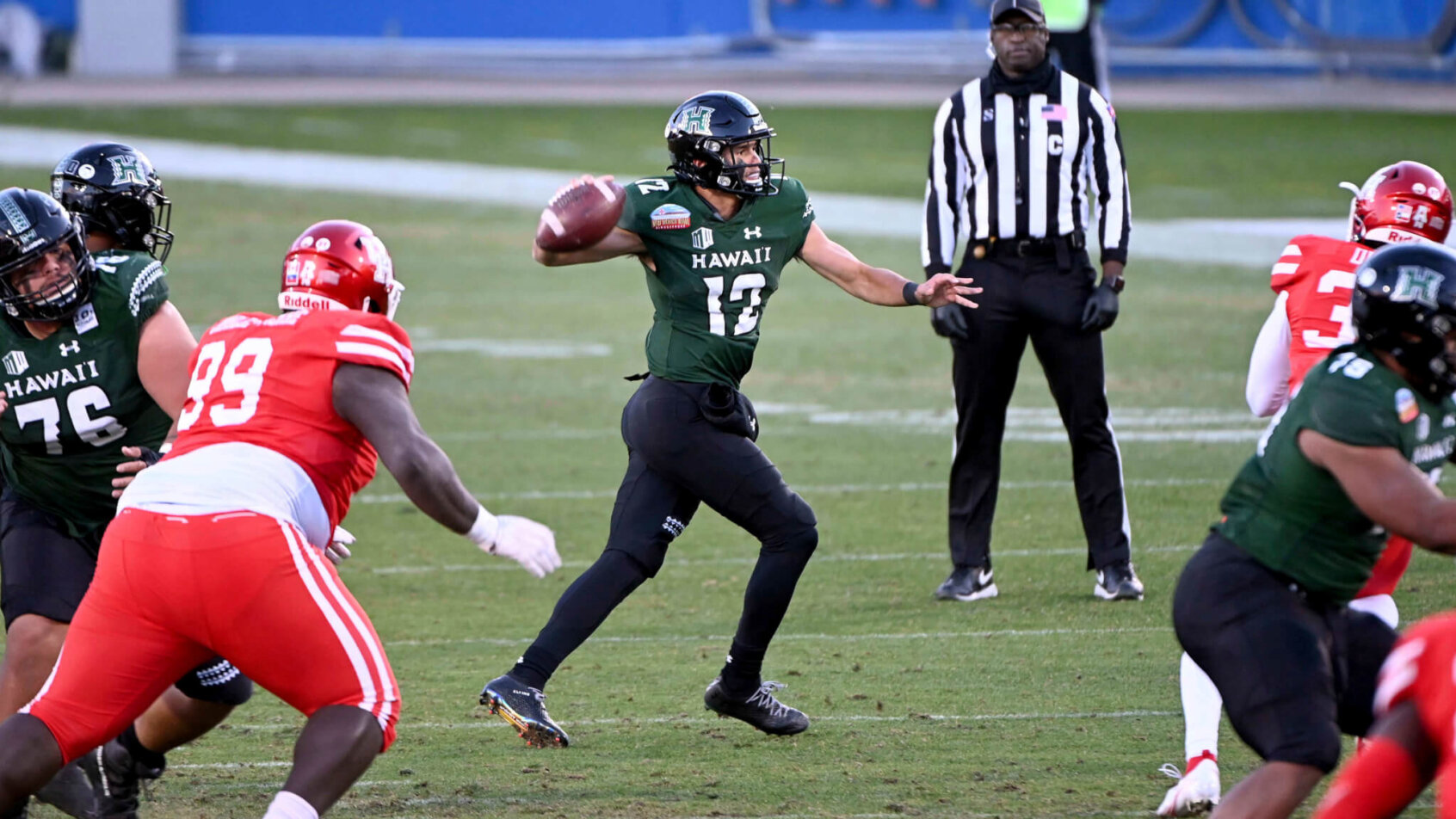 Hawaii QB on the move
