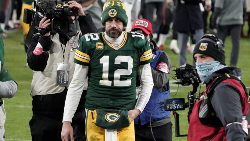 Aaron Rodgers on the Packers sideline