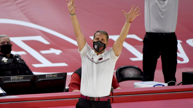 Eric Musselman arms up