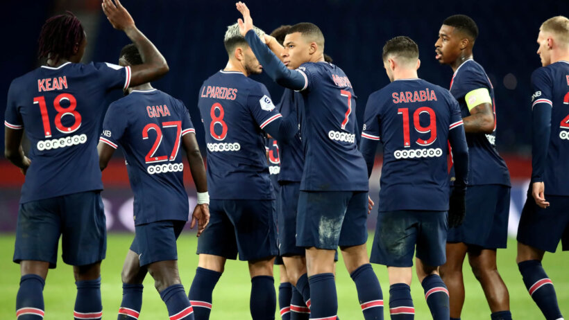 PSG players celebrating together