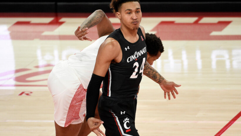 Jeremiah Davenport reaction on court