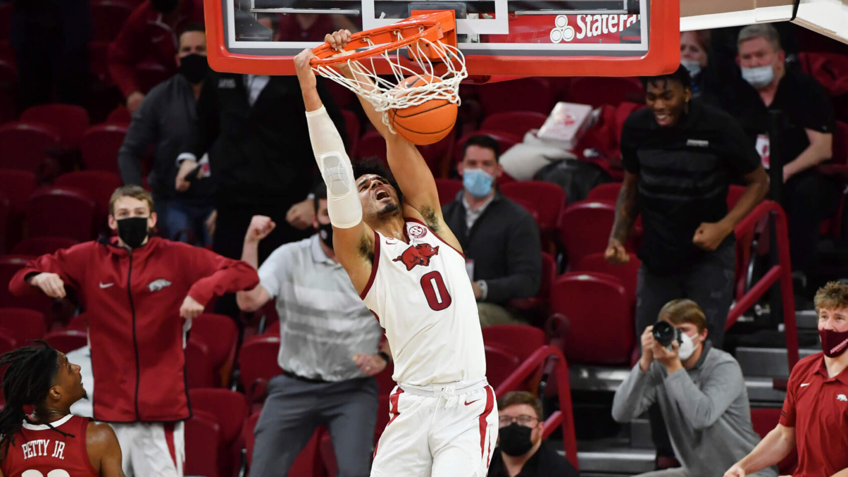 Justin Smith dunk