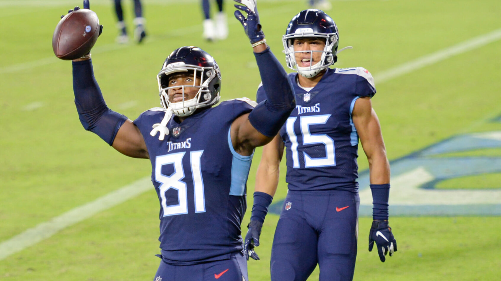 Tennessee Titans tight end Jonnu Smith