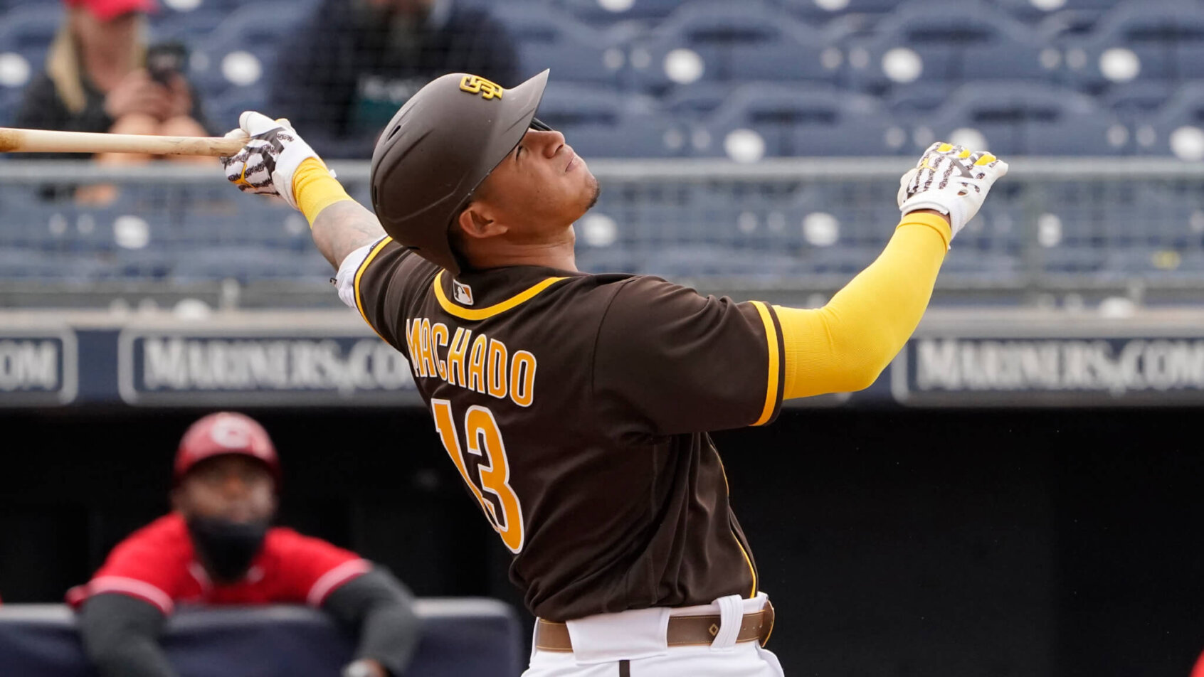 Manny Machado takes a big cut vs Cincinnati