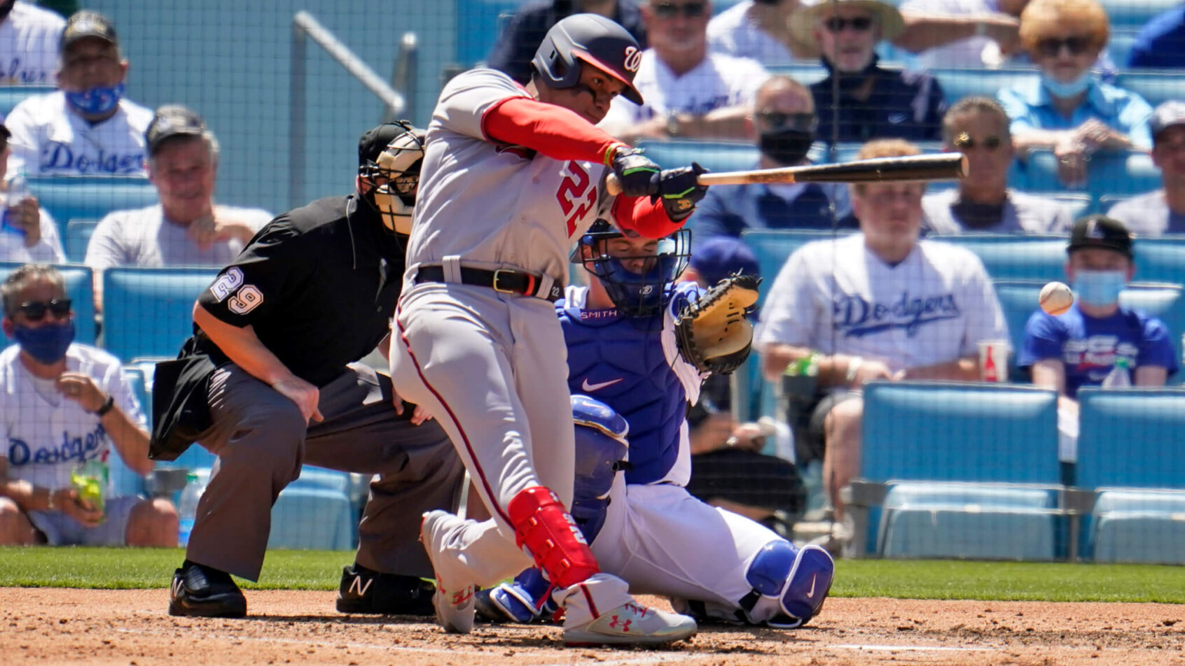 Juan Soto rips a hit against the Dodgers