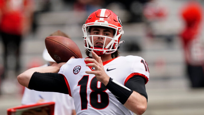 JT Daniels throwing a pass