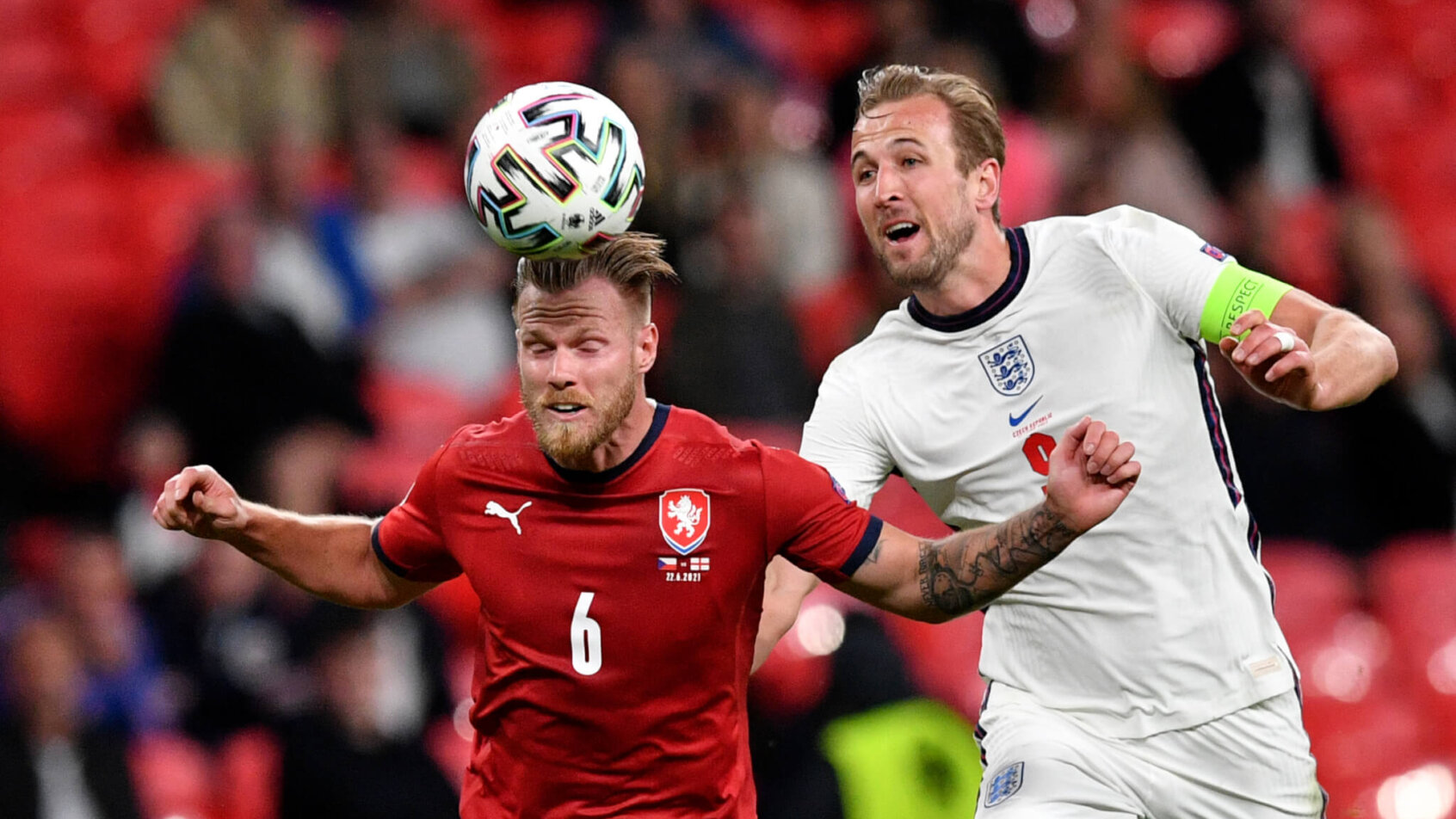 Tomas Kalas header