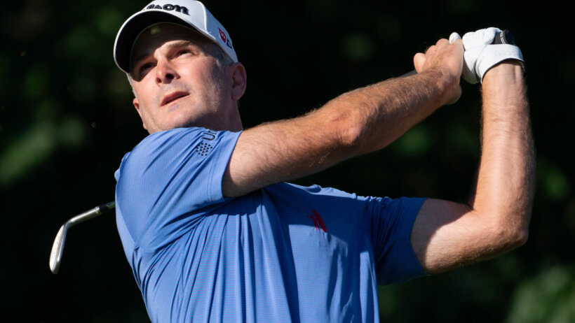 Kevin Streelman admires a tee shot