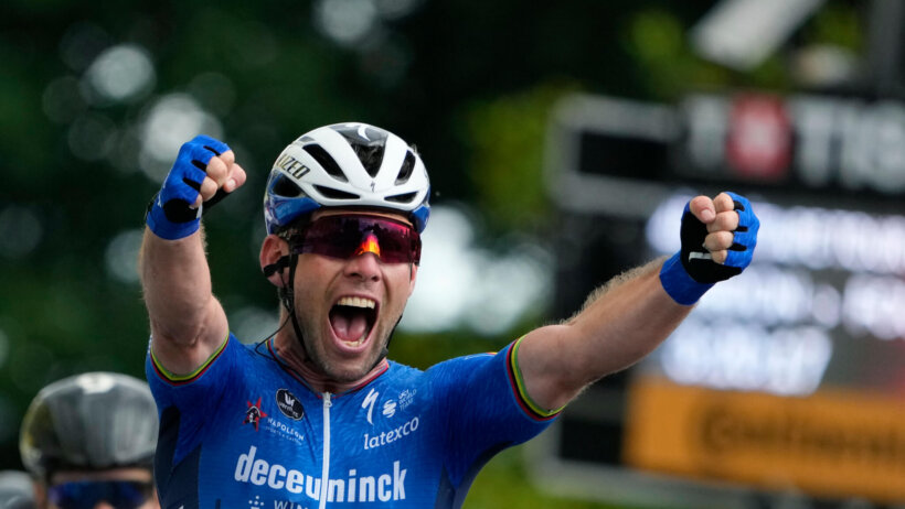 Mark Cavendish celebrating a stage win