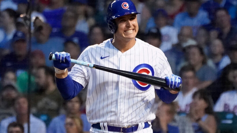 Anthony Rizzo swinging