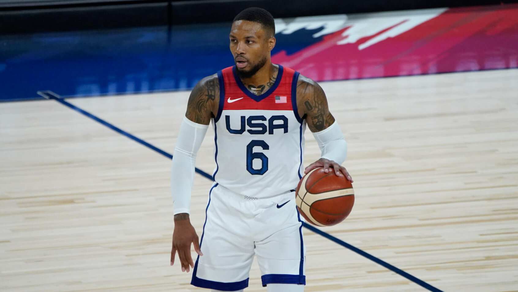 Damian Lillard dribbling