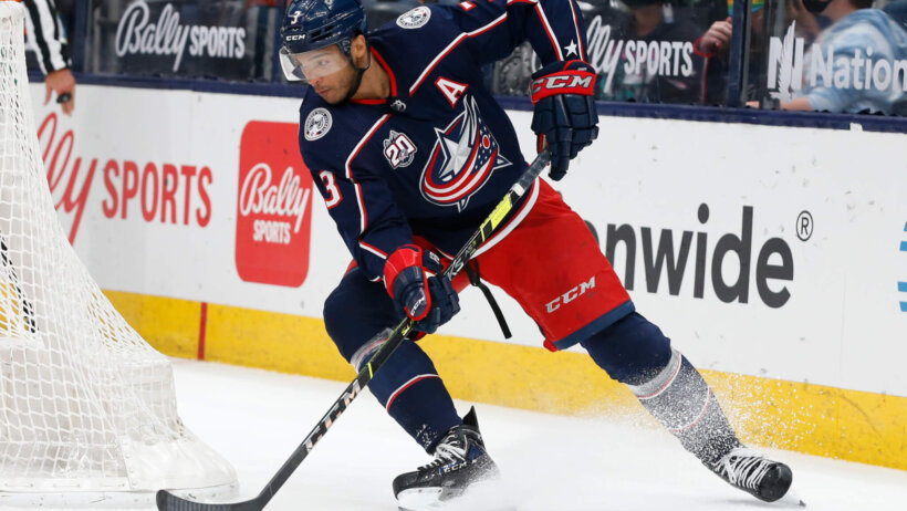 Seth Jones tries a wrap around