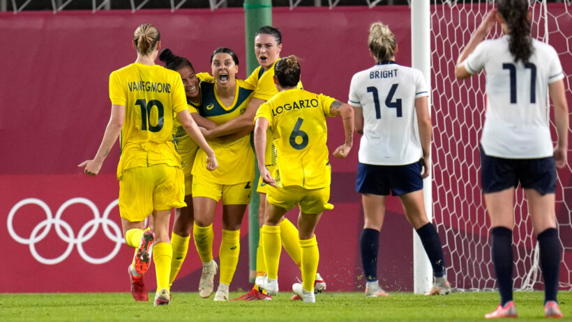 Australian women celebrate goal