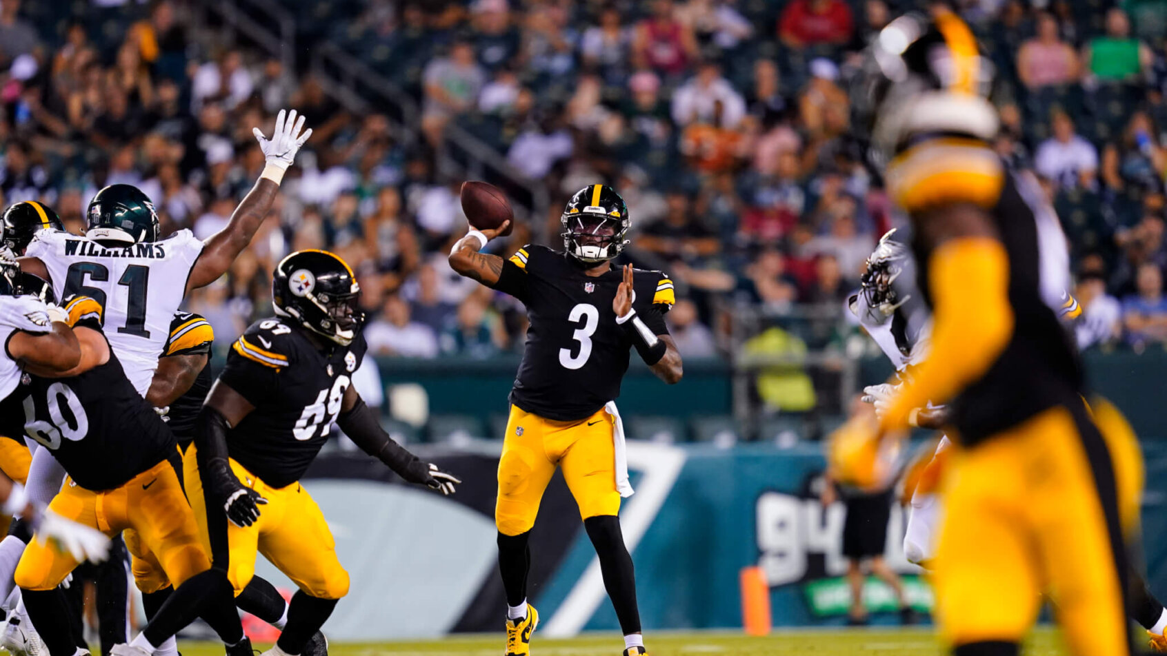 Pittsburgh Steelers quarterback Dwayne Haskins playing in the 2021 preseason