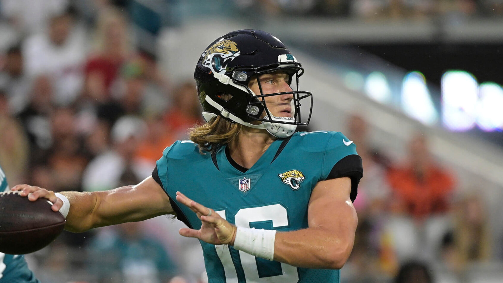 Trevor Lawrence throws pass