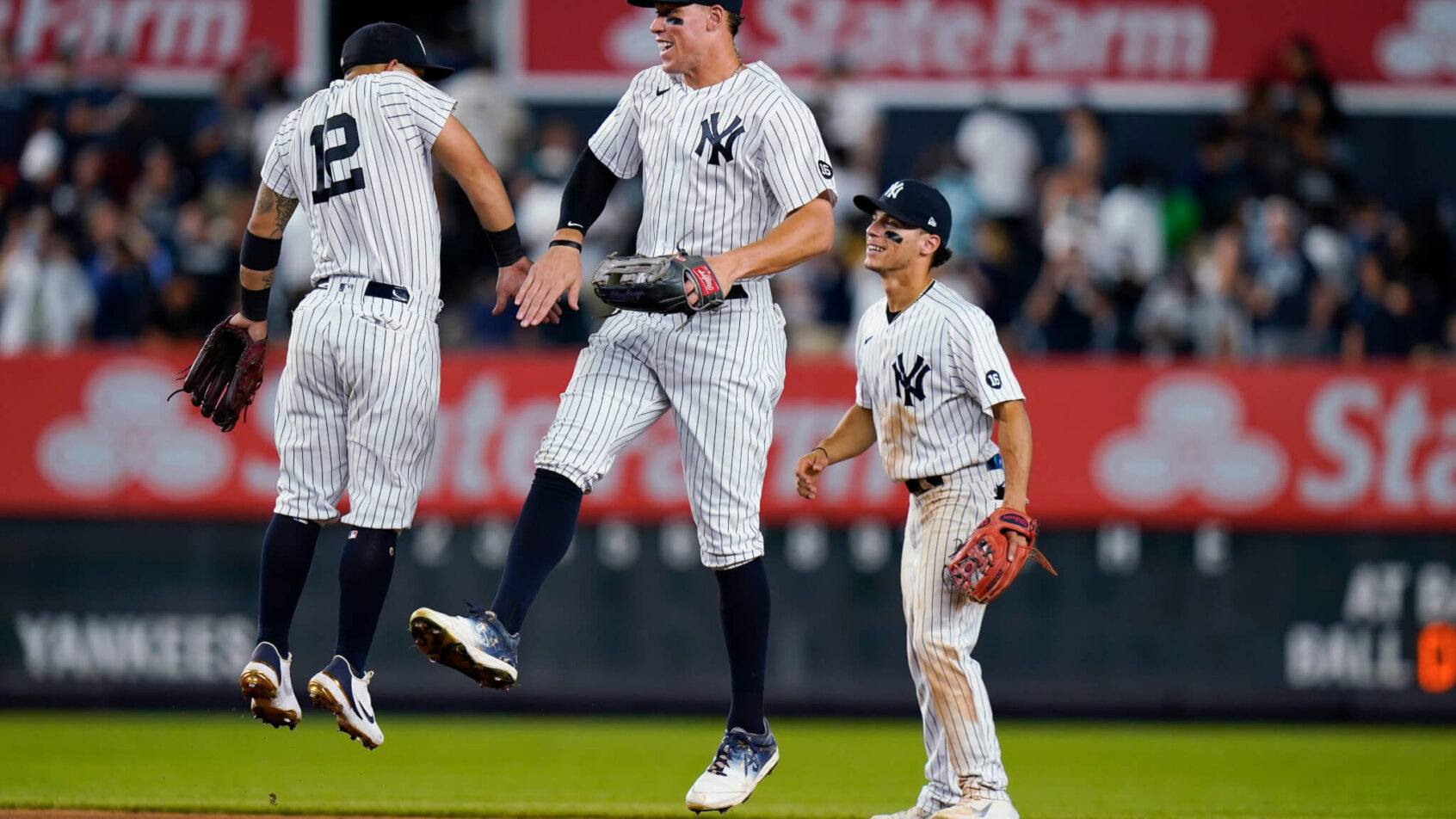 Yankees players celebrating
