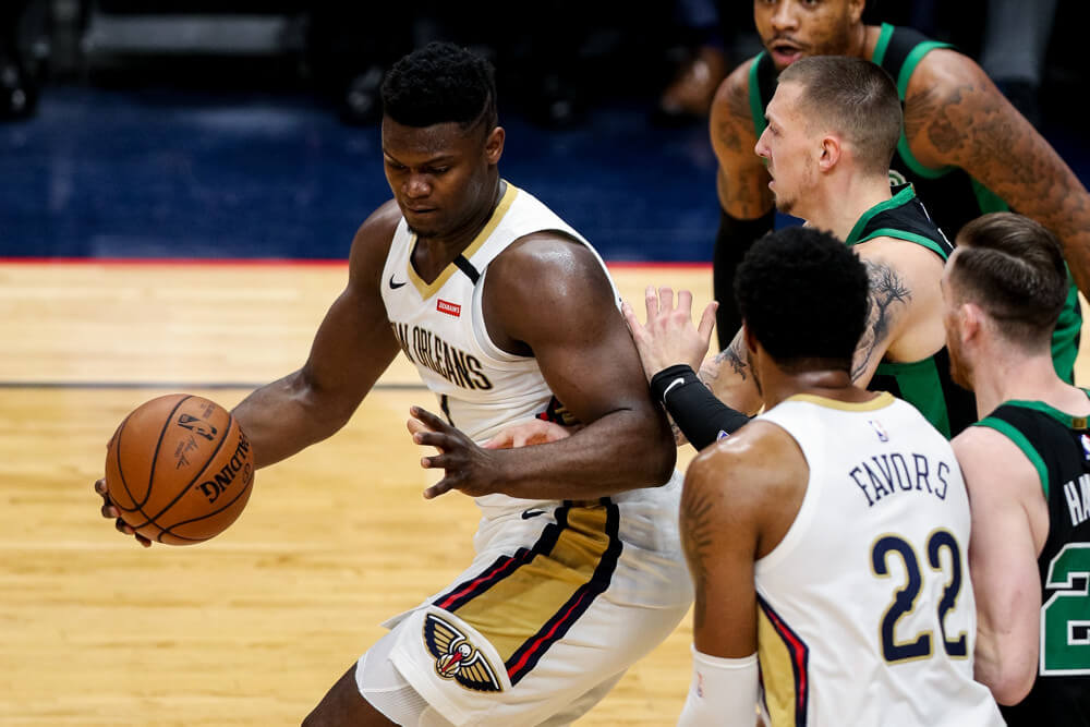 Zion Williamson making move in post