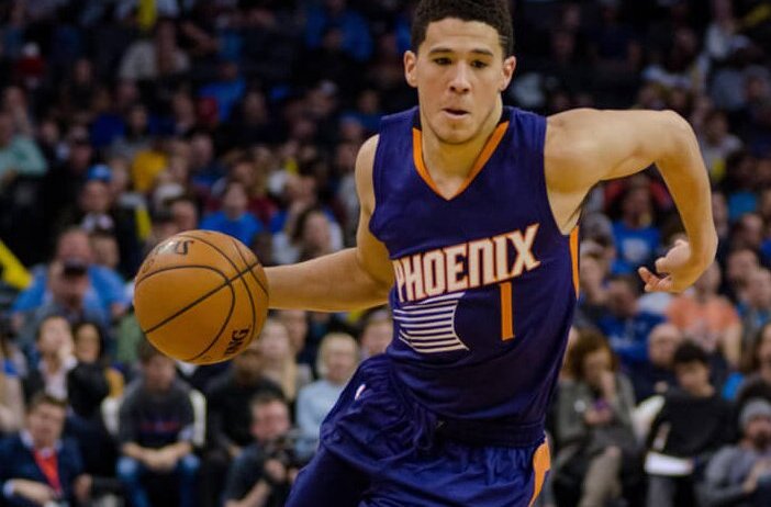 Devin Booker dribble drive with right hand