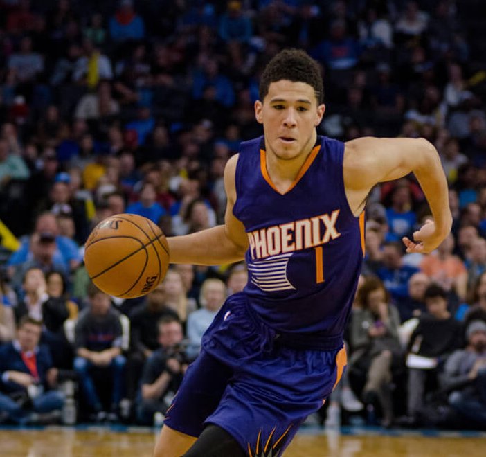 Devin Booker dribble drive with right hand