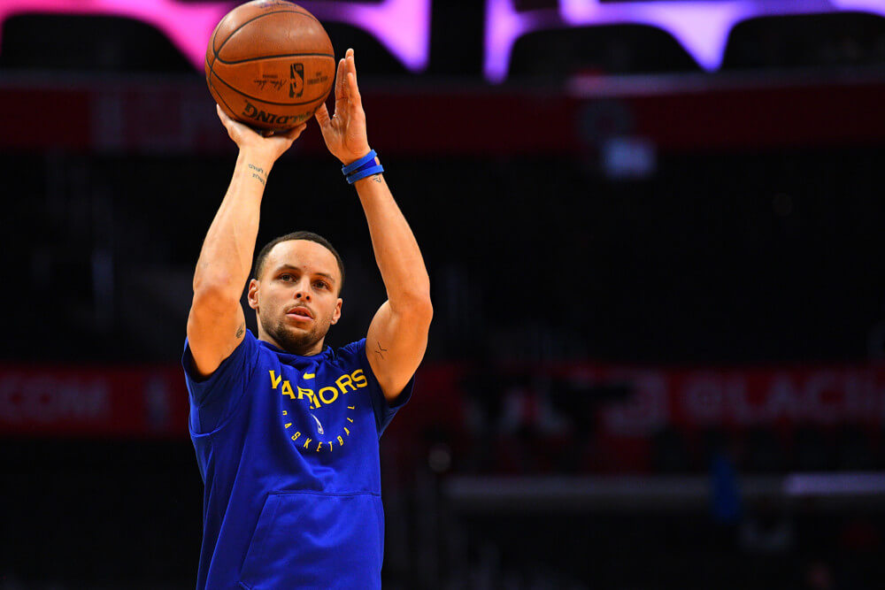 Steph Curry shooting ball with warm up on
