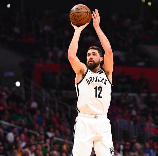 Joe Harris shooting jump shot