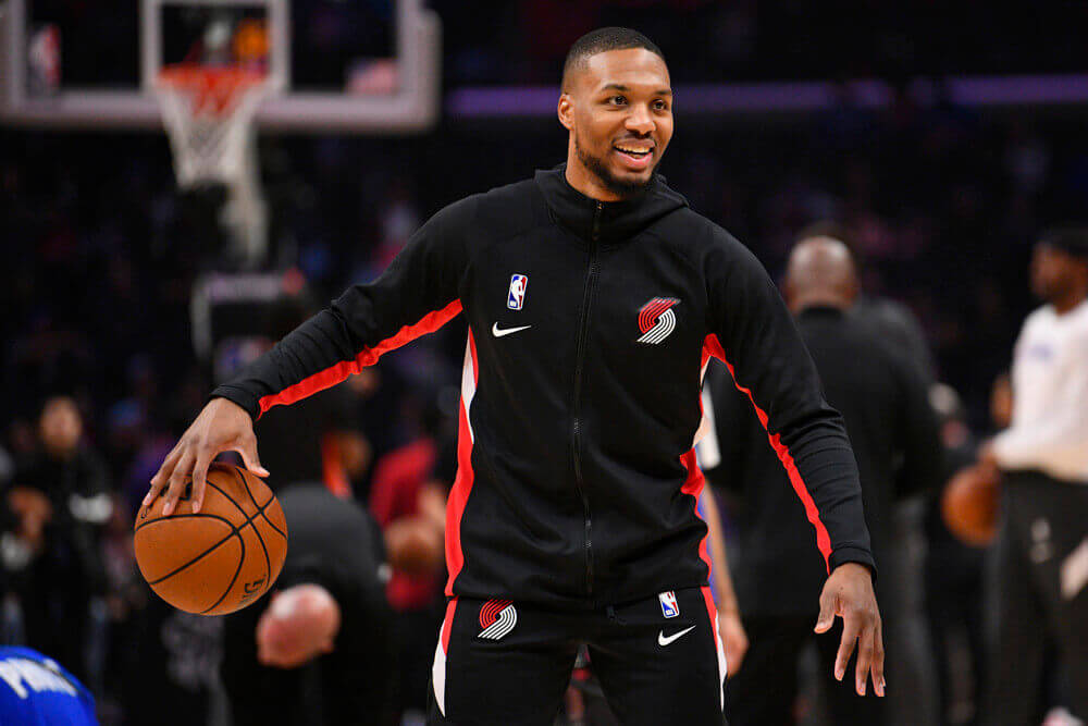 Damian Lillard warming up