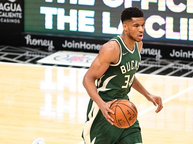 Giannis dribbling
